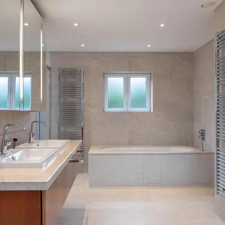 Villa Deslumbrante V6 *